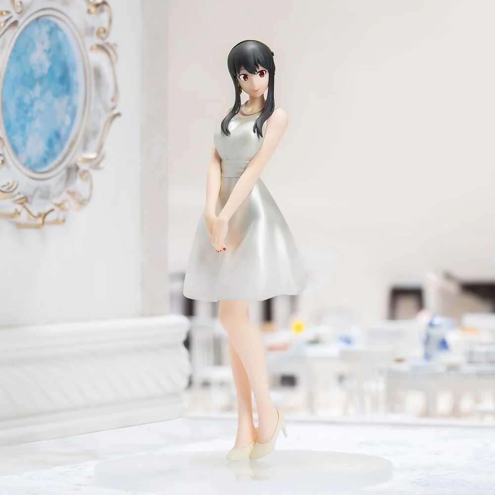 Spy x Family – Figurine Yor Forger Premium Party 19 cm SEGA