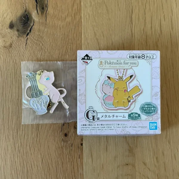 Pokémon – Porte-clés métal Mew Ichiban Kuji Romantic Dresser 4 cm