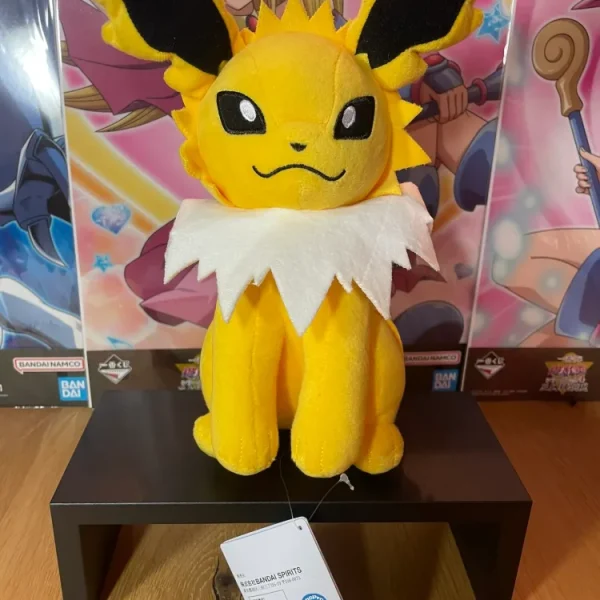 Pokémon – Peluche Voltali Jolteon Mofugutto Eevee Friends Banpresto 23 cm
