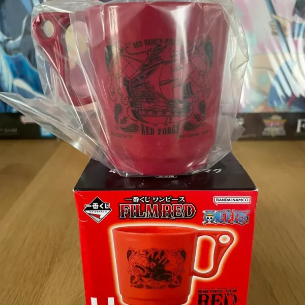 One Piece – Mug plastique Rouge Shanks Ichiban Kuji Film Red 9 cm