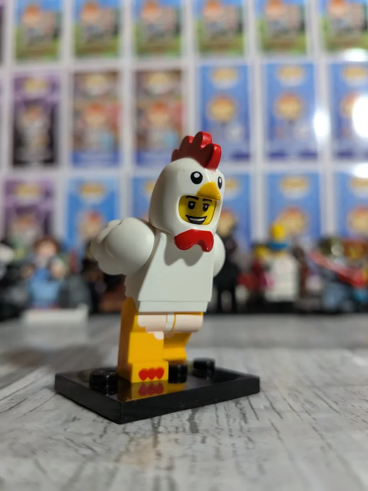 LEGO Minifigures - Chicken Suit Guy